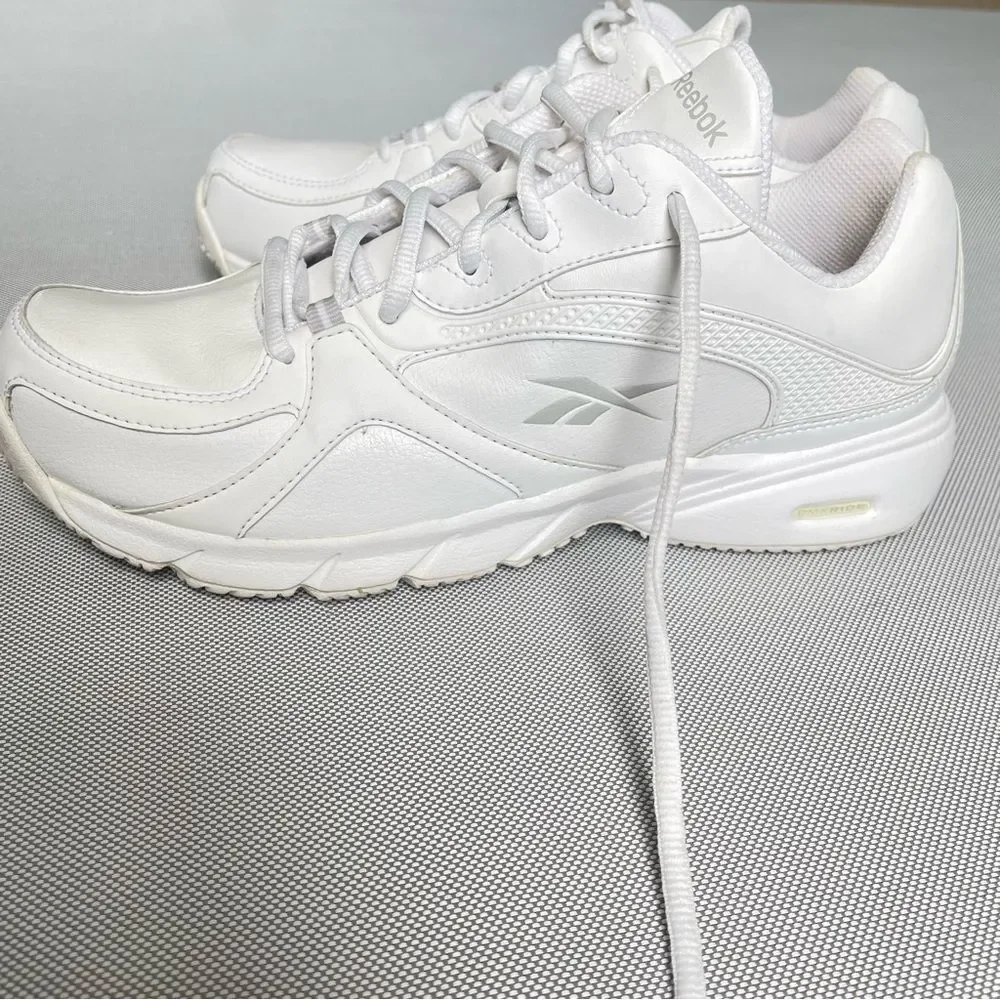 Reebok All White DMX Ride Oil Resistant Sneakers Women’s Size 8 1/2 Wide EUC
